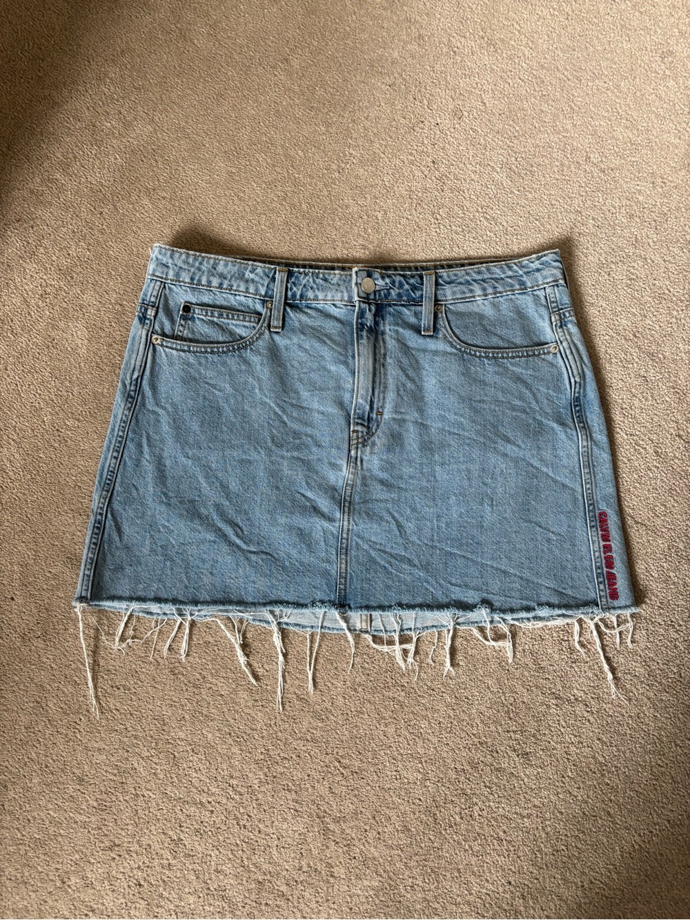 Calvin Klein Jeans Denim Mini Skirt W32 Raw Hem Y2K Logo Detail